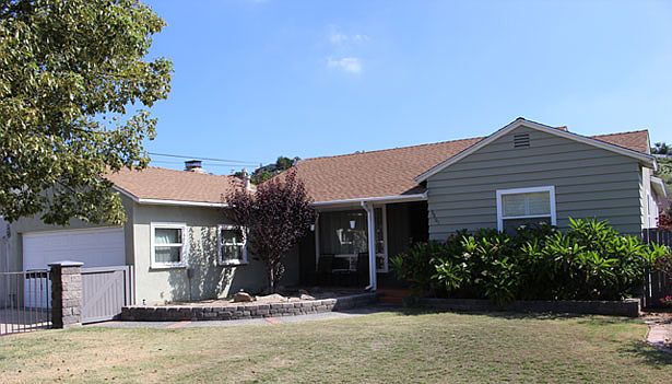 1st image of 3861 Capitol St