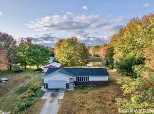 431 E Mount Garfield Rd, Norton Shores, MI 49441