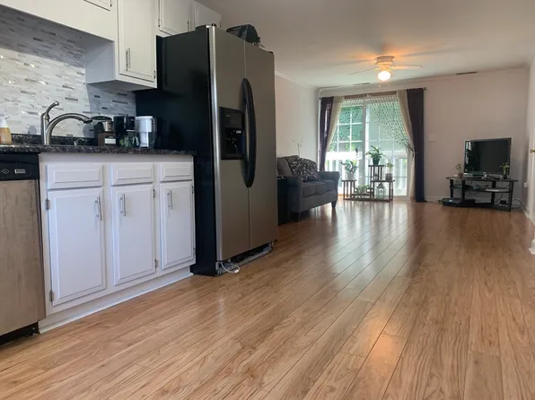 38 Walker St APT 7, Lowell, MA 01854