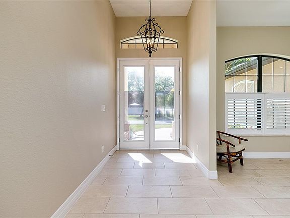 4th image of 545 Pembroke Dr