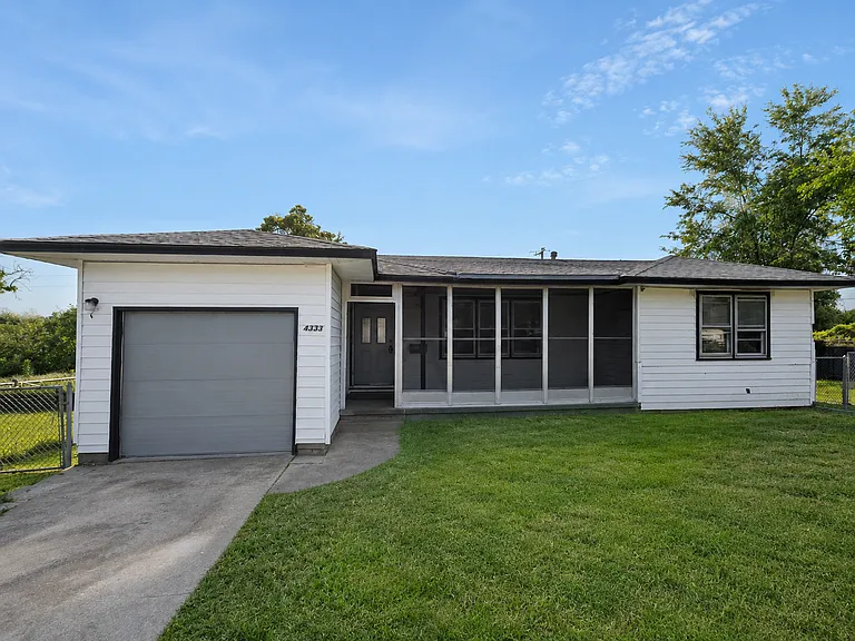 4333 S 28th West Ave — Photo 1