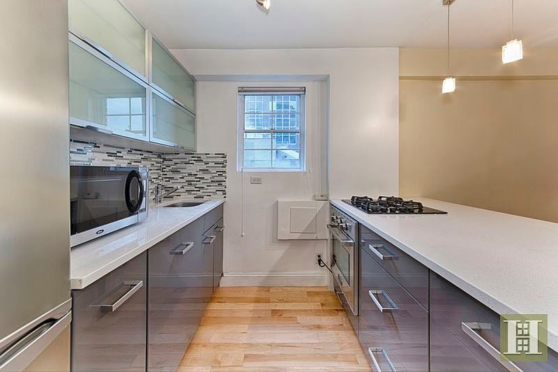 2nd image of 330 E 49th St APT 9K