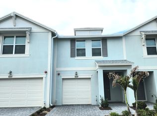 629 Salisbury Cir, Fort Pierce, FL 34982