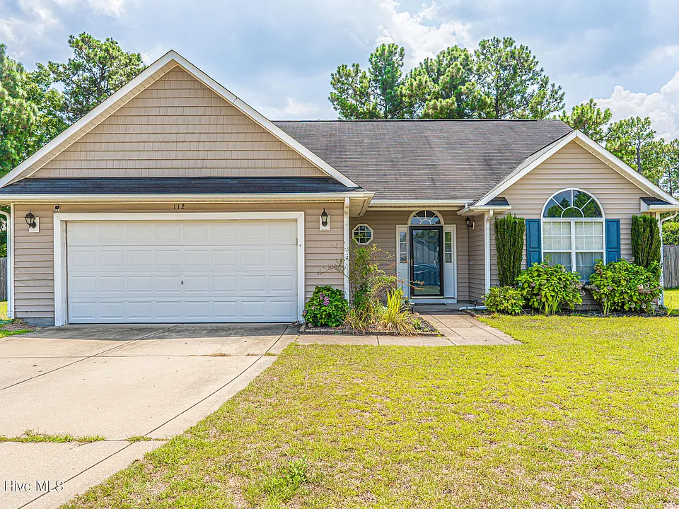 112 Holly Oak Cir
