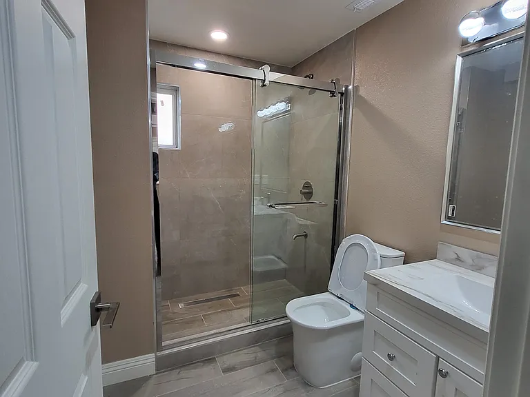 218 Spring St #1 — Photo 4