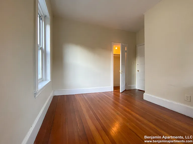 1595 Beacon St #22 — Photo 10