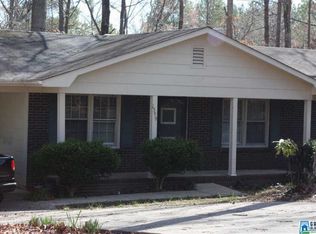 1599 Shelia Dr, Weaver, AL 36277