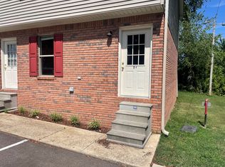 148 W Peach St #D4, Martin, TN 38237