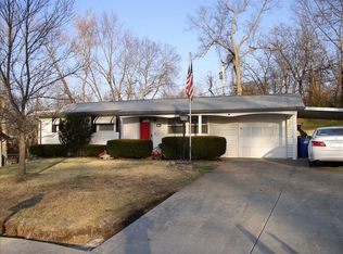 2752 Lakeport Dr, Maryland Heights, MO 63043