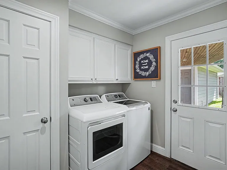 726 Thistlewood Dr — Photo 11