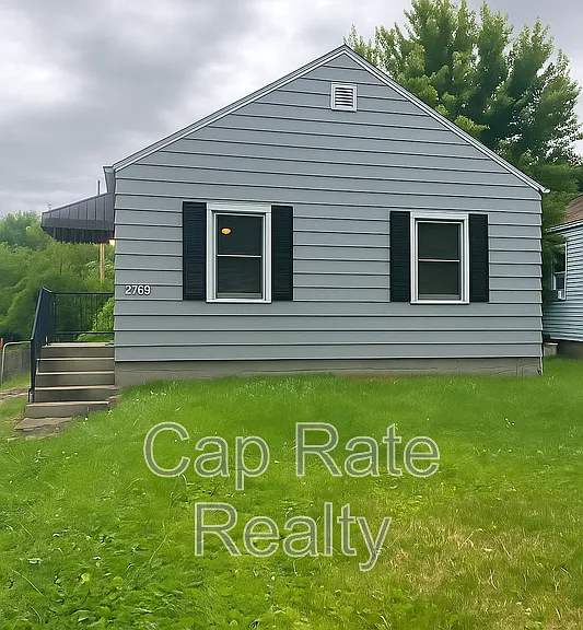 2769 McGuffey Rd — Photo 1