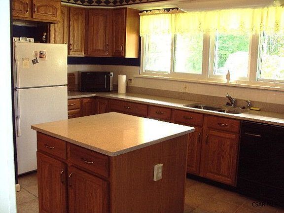 5th image of 146 Elderwood Dr