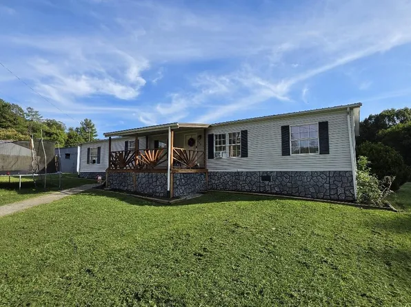 622 Thompson Rd, Marion, VA 24354