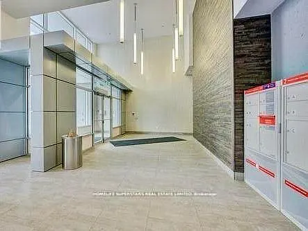 318 Spruce St #406 — Photo 3