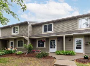 37 Overlook Dr, South Burlington, VT 05403