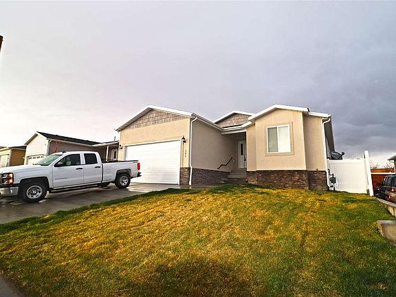 2nd image of 241 Horseshoe Dr