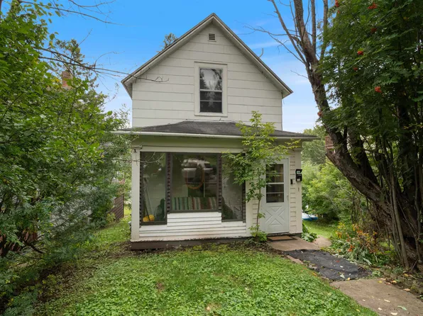 1016 E 7th St, Duluth, MN 55805