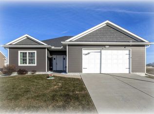 4620 W 11th St, Davenport, IA 52804