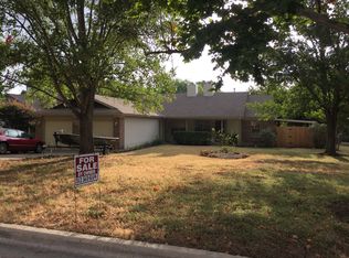 517 Greenlawn Blvd, Round Rock, TX 78664