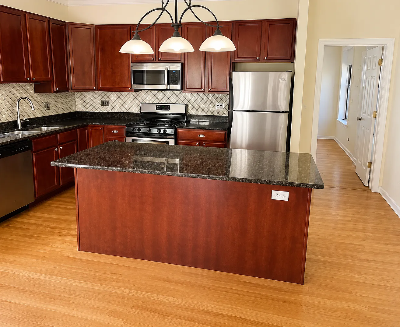 2 bed, 1300 sqft, $2,400 — Photo 2