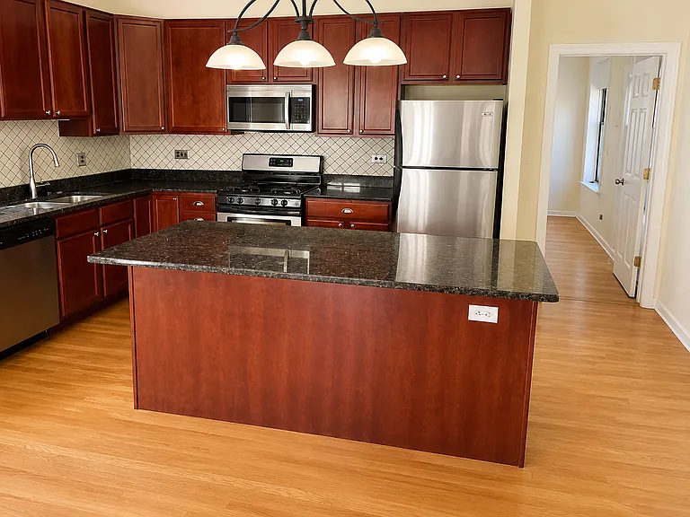 5227 S Drexel Ave #2S — Photo 2