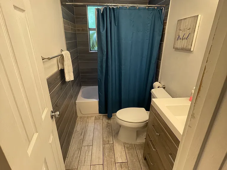 1550 Argyle Dr #1 — Photo 6