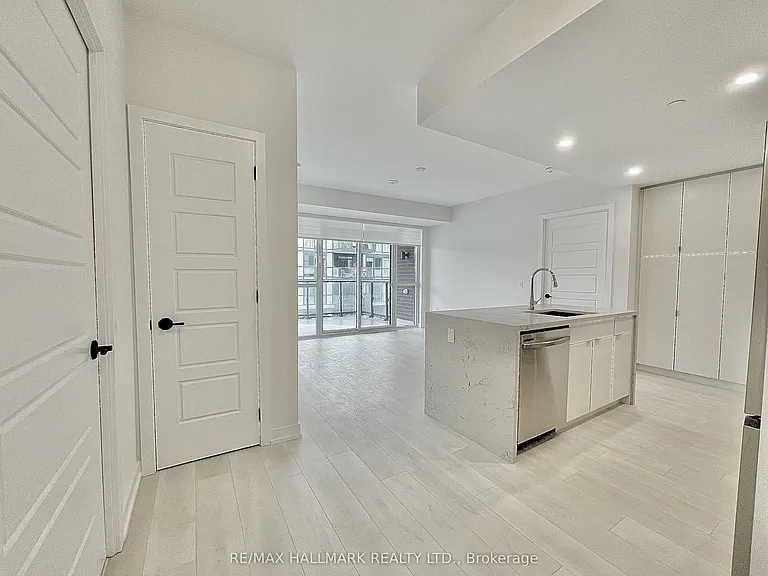 415 Sea Ray Ave #210 — Photo 2