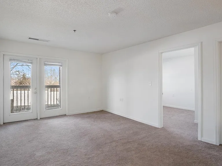 Ridgewood Place Senior Apartment — Photo 22