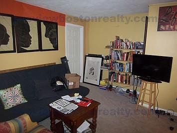 2nd image of 20 Radcliffe Rd APT 102S