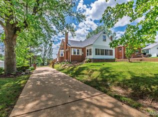 11624 Denny Rd, Saint Louis, MO 63126