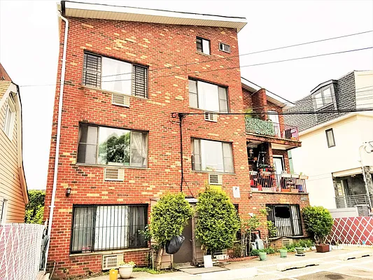 Sold by Pride Estates | media 15