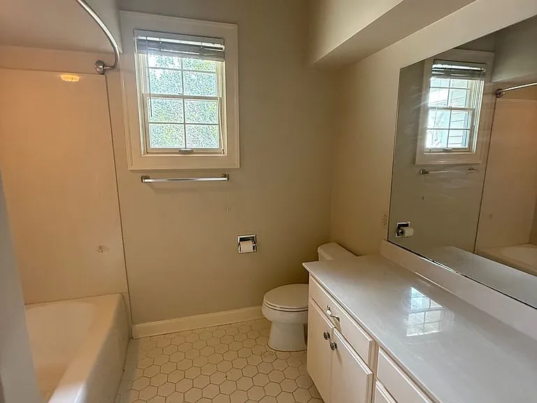 200 Ridgeway Dr — Photo 13