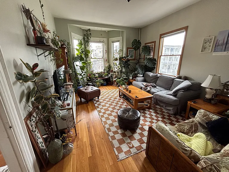 77 Easton St #2A — Photo 24