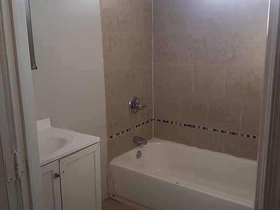 5th image of 5226 Kershaw St