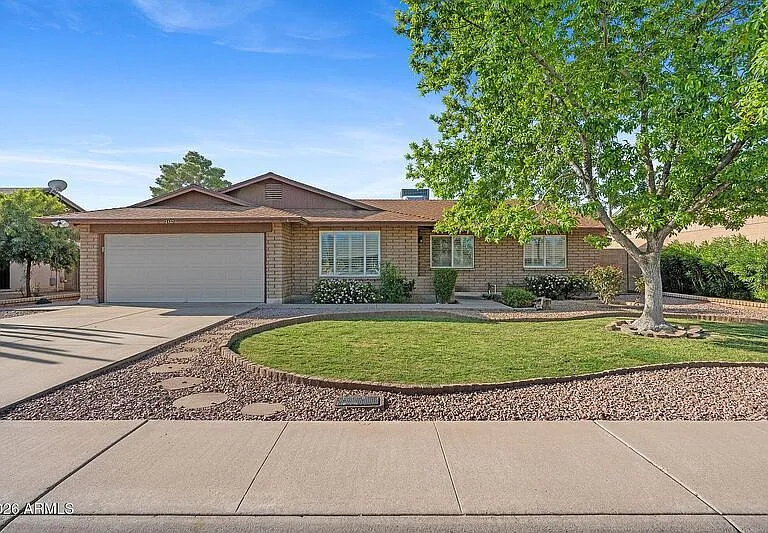 2137 E Apollo Ave — Photo 3