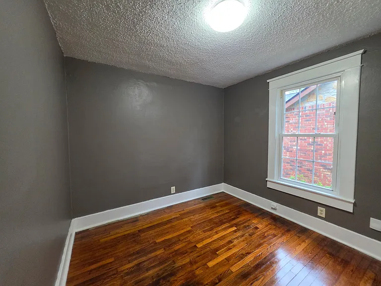 1205 Meridian St — Photo 9