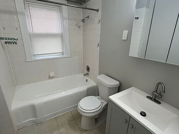 2nd image of 2772 Lancashire Rd #1