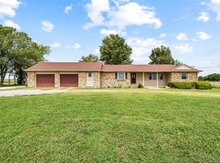 15511 Vinita Rd, Nowata, OK 74048
