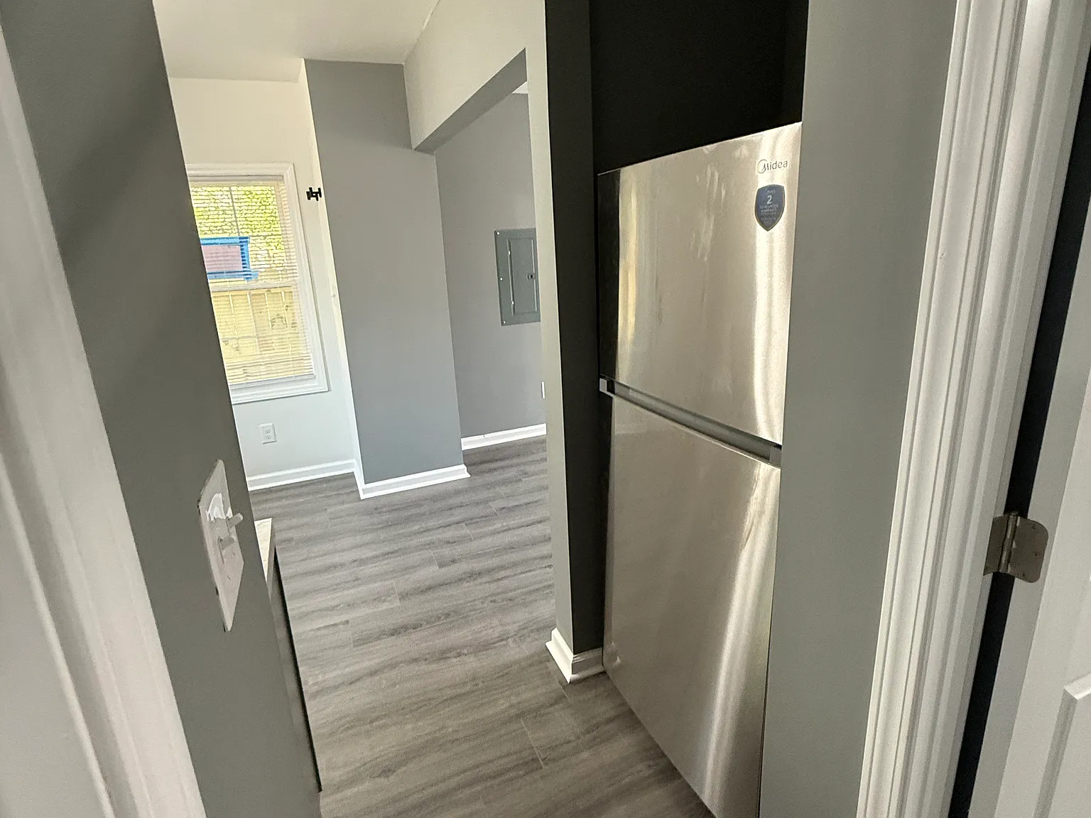 213 Andy St — Photo 4