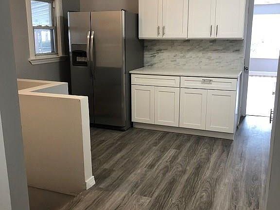 4th image of 1459 E 55th St