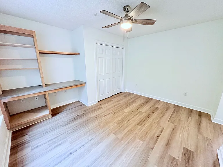 201 Harts Cove Way — Photo 11