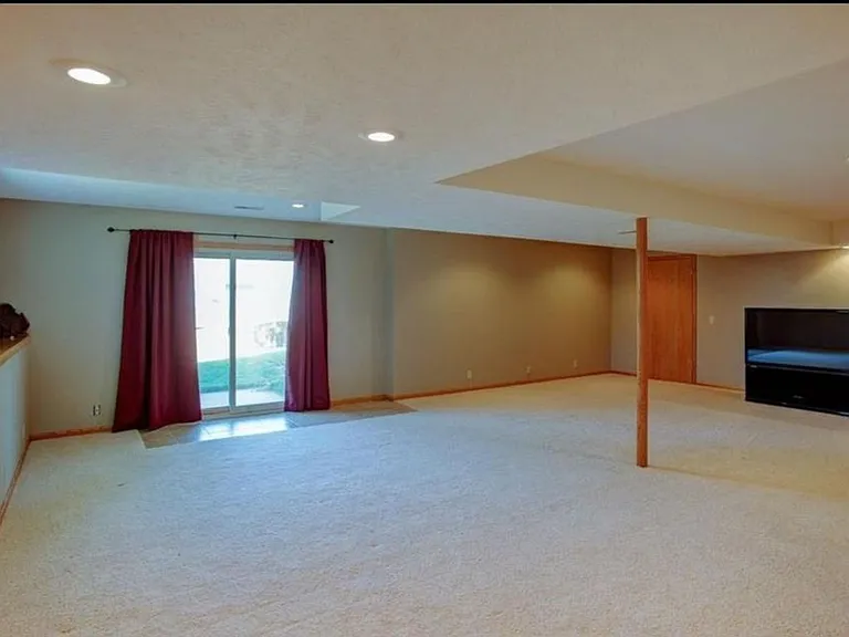 16642 Adams St — Photo 14