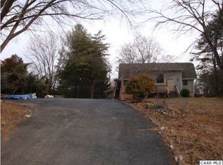 121 Terrybrook Dr, Charlottesville, VA 22911