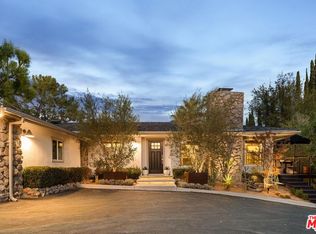 5117 Lubao Ave, Woodland Hills, CA 91364