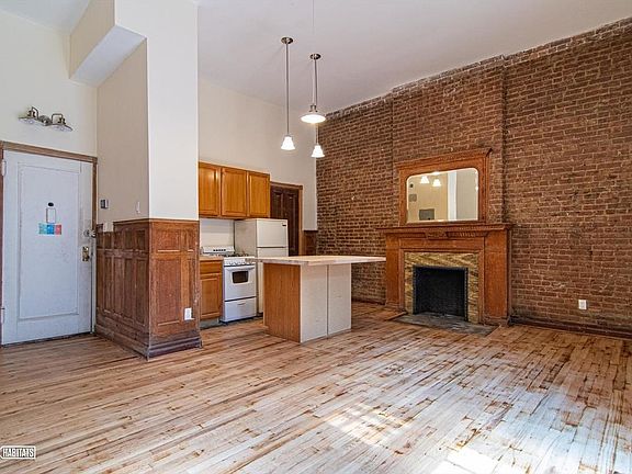 3rd image of 50 W 88th St APT 4