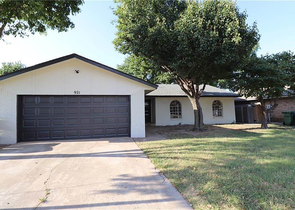 1st image of 921 Mabel C Fry Blvd