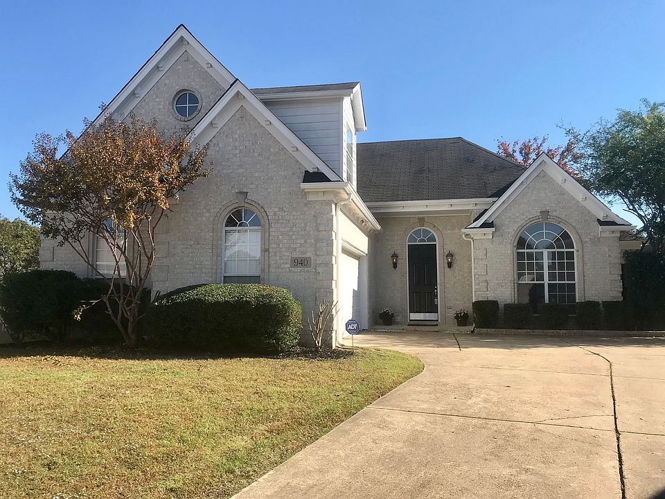 1st image of 940 Aspen Meadow Cv