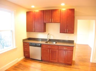 35 Woodlawn St, Jamaica Plain, MA 02130