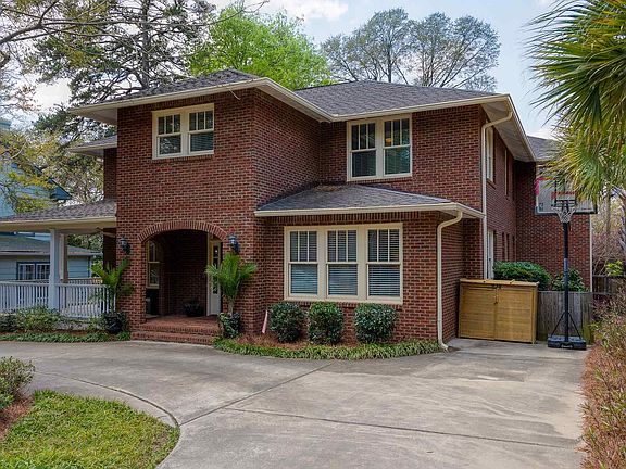 2nd image of 209 Southwood Dr