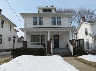 1250 S Chicago Ave, Freeport, IL 61032